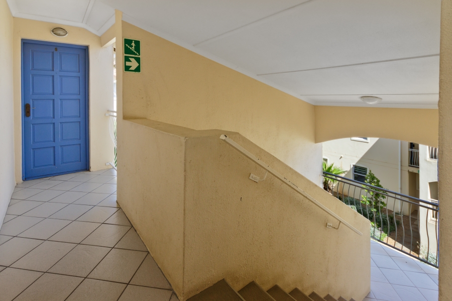 2 Bedroom Property for Sale in Gordons Bay Central Western Cape